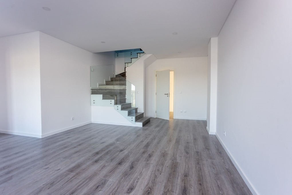 Casas novas com espaço extra