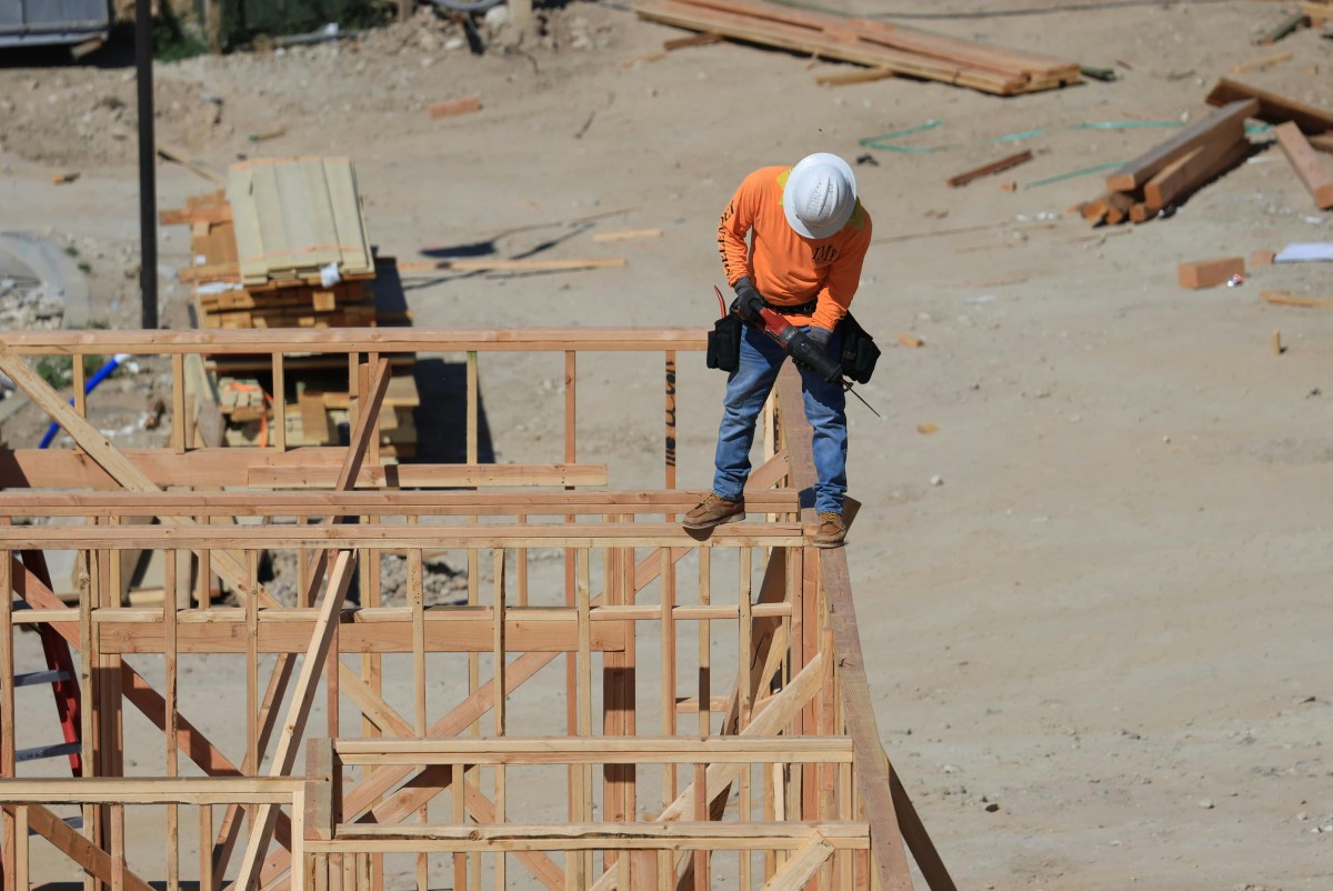 Construção de casas em Portugal com o PRR