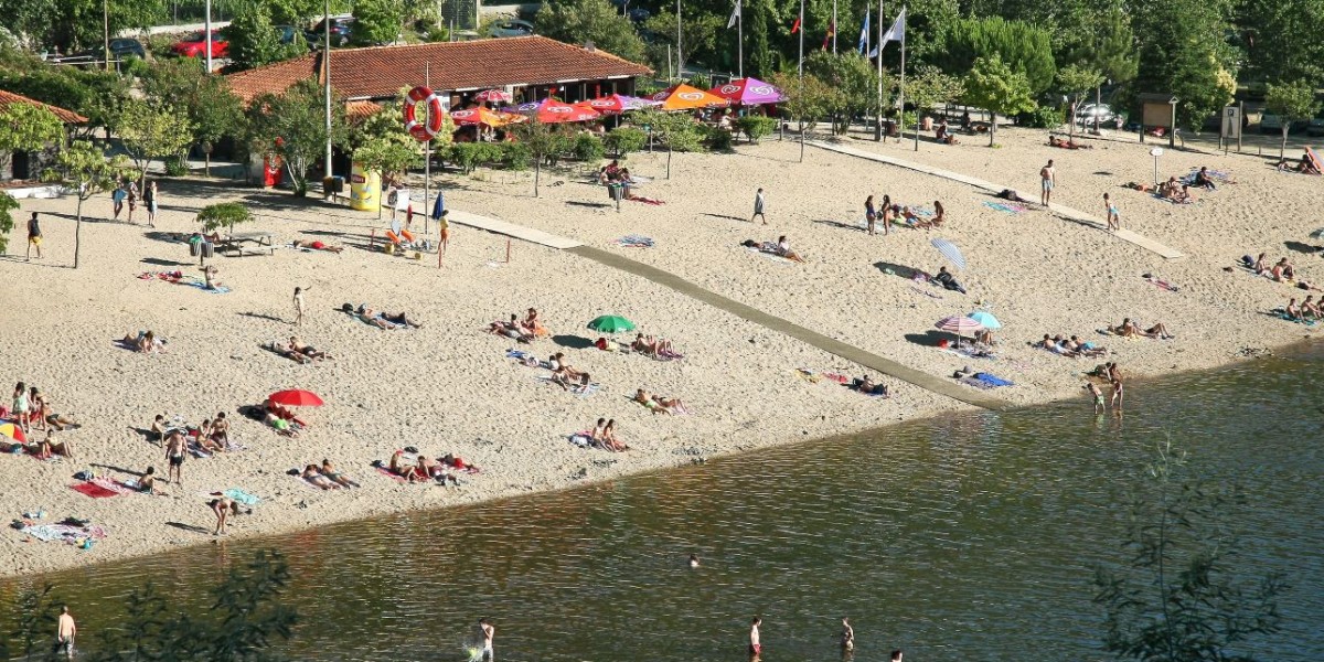Praia fluvial de Palheiros e Zorro