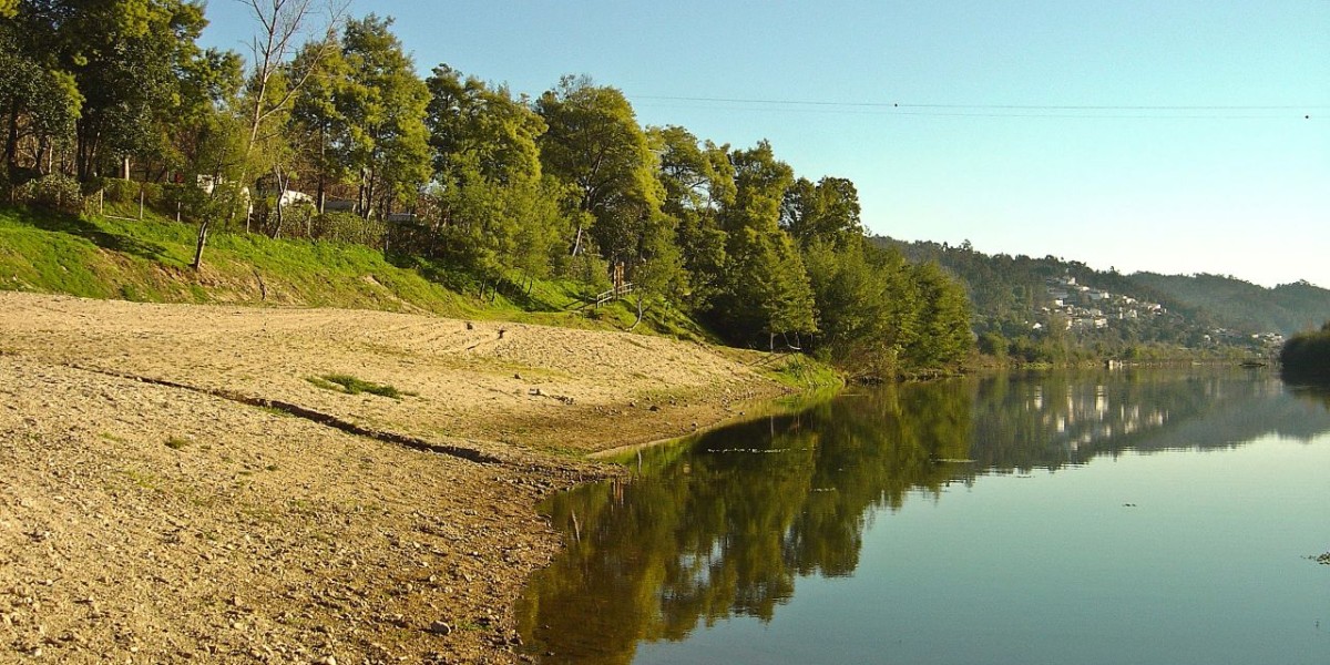 Praia fluvial de Reconquinho