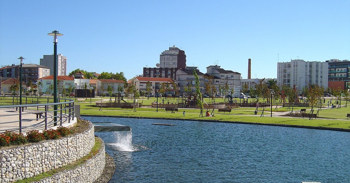 Estudantes jovens na Marinha Grande
