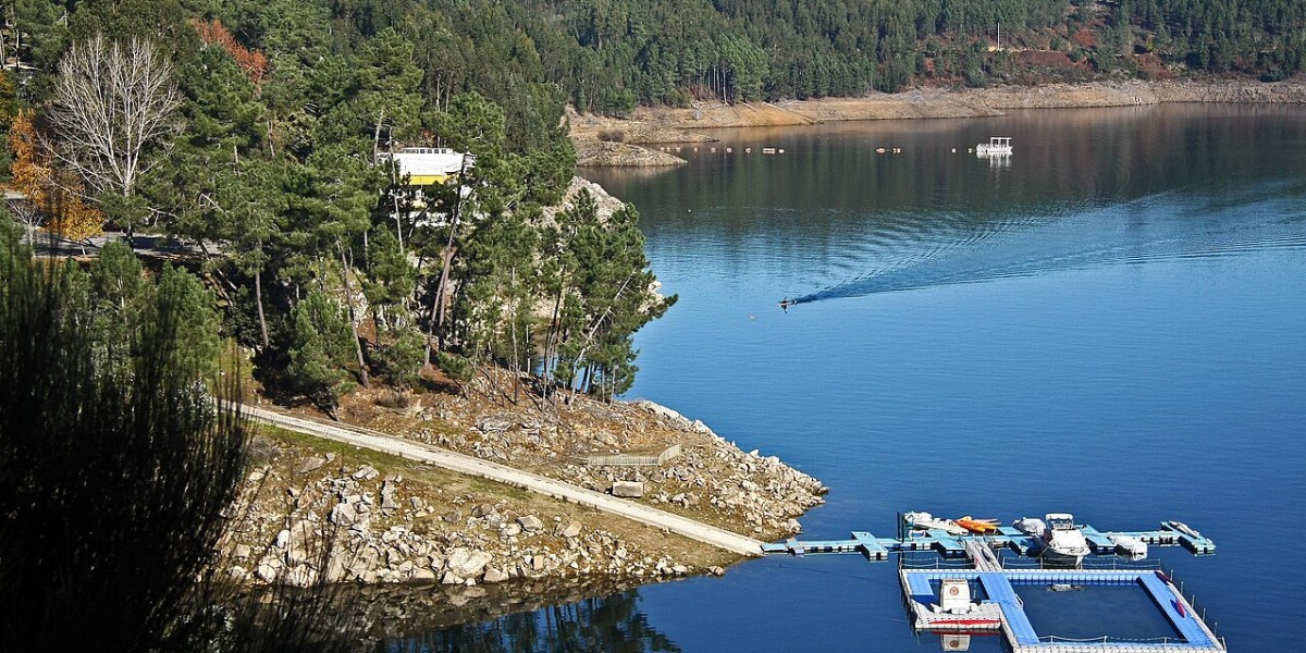 Praia fluvial do Cabril