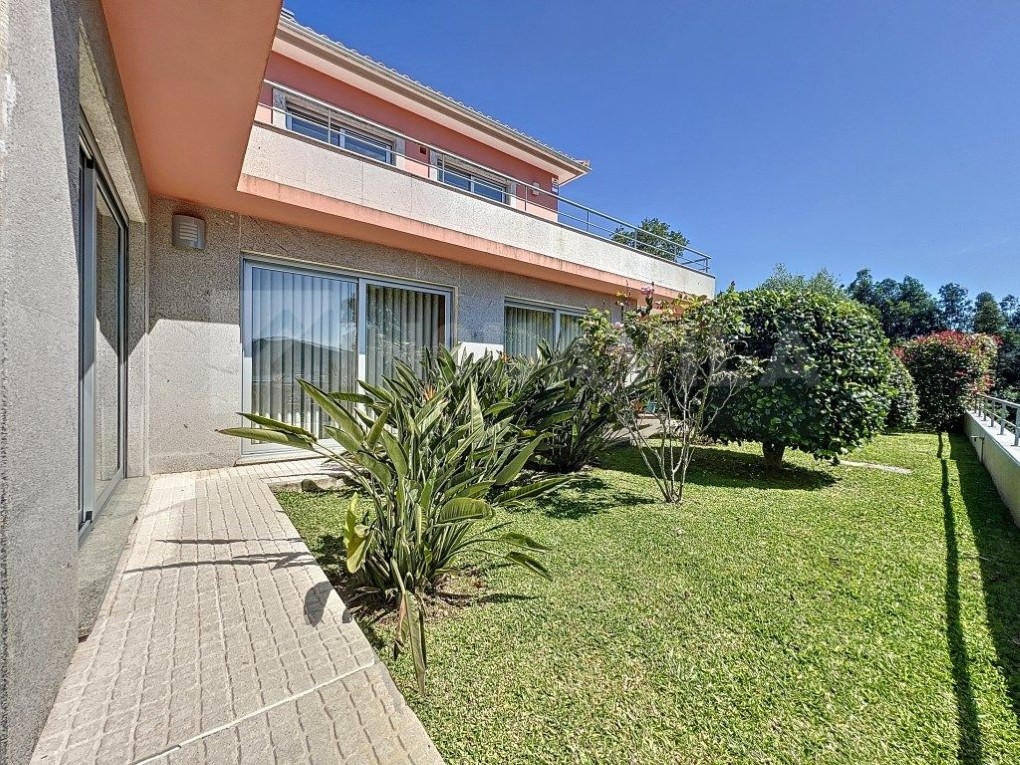 Casas à venda em Caminha