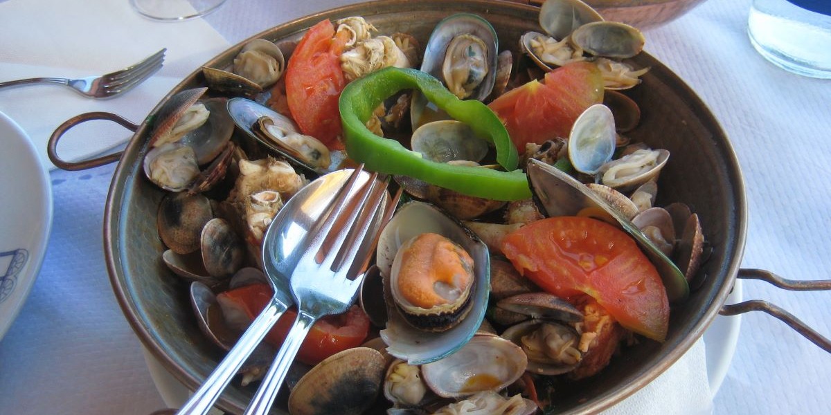 Cataplana cu fructe de mare