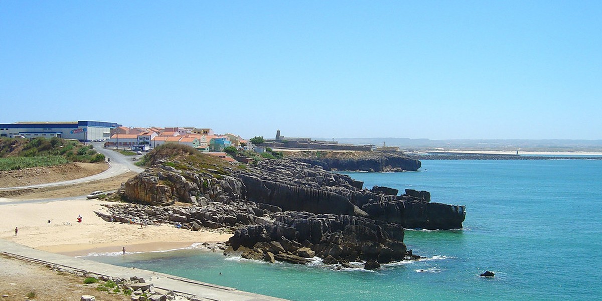 Praia do Portinho da Areia