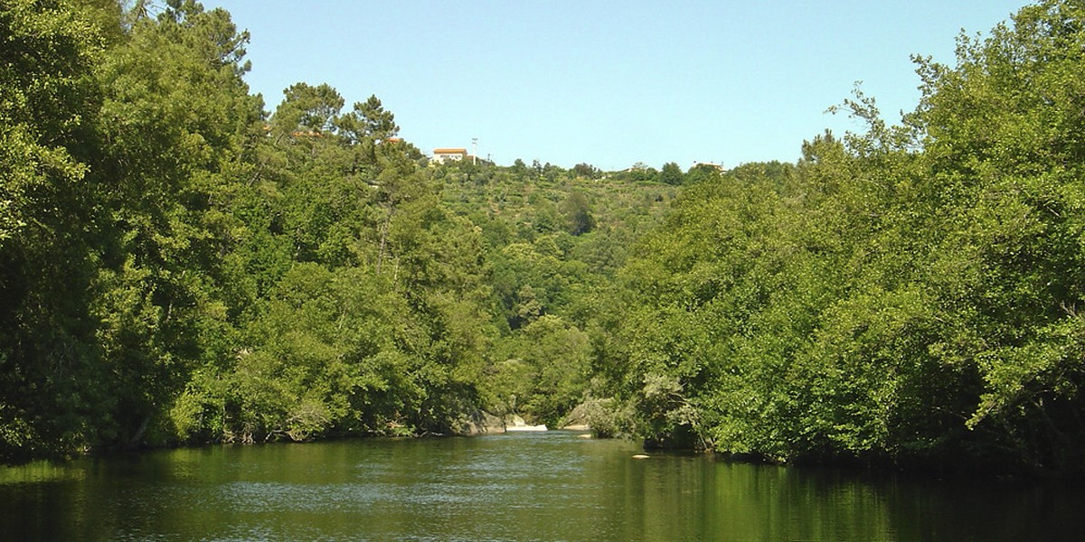 Praia fluvial da Folgosa