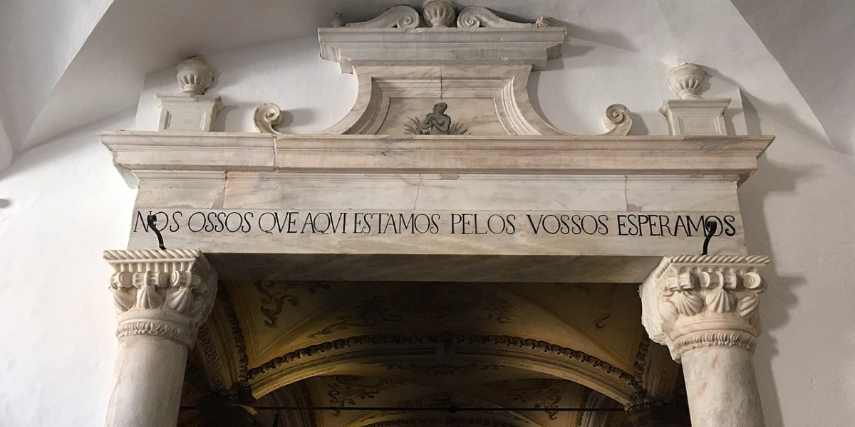 Capela dos Ossos