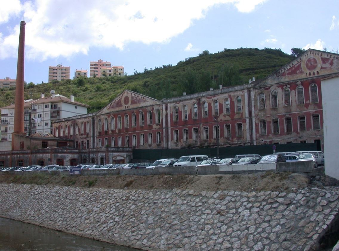Antiga fábrica têxtil Chemina em Alenquer