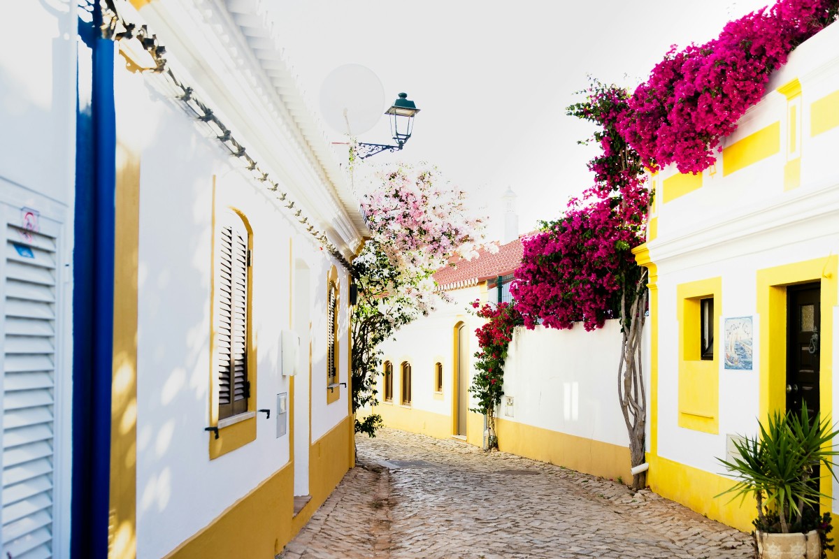 Die bezaubernden Straßen von Ferragudo