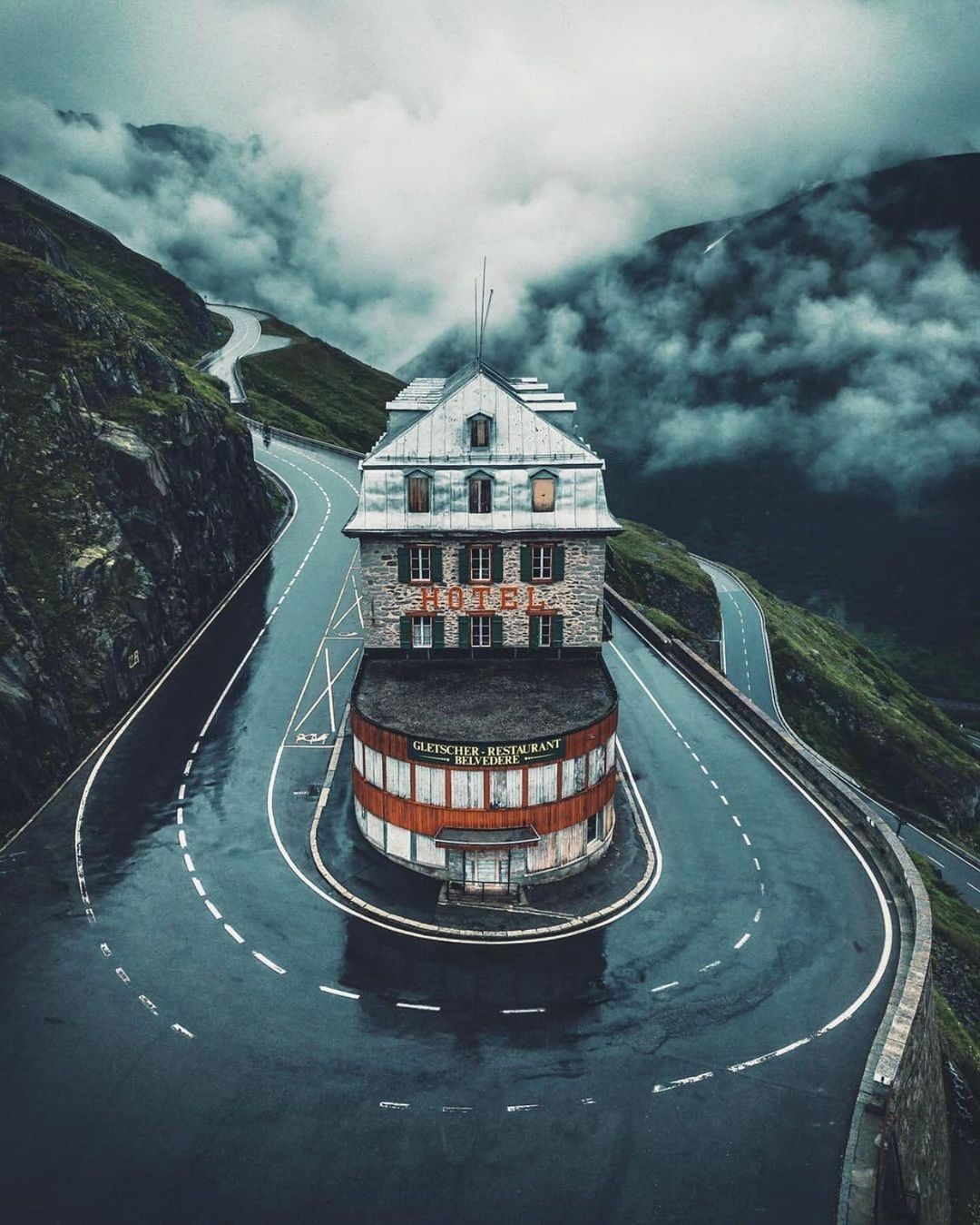 o hotel abandonado mais famoso da Suíça