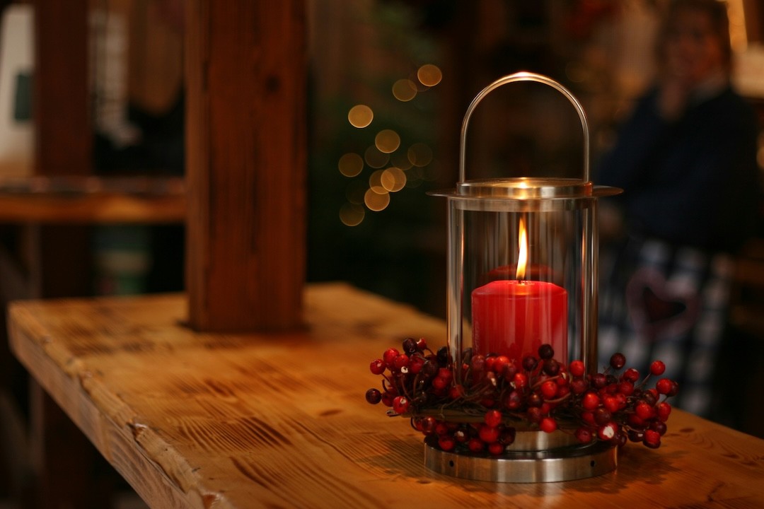 decorar com velas vermelhas