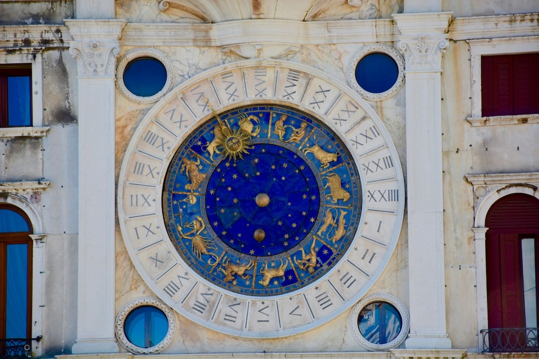 calendarul astrologic 2025