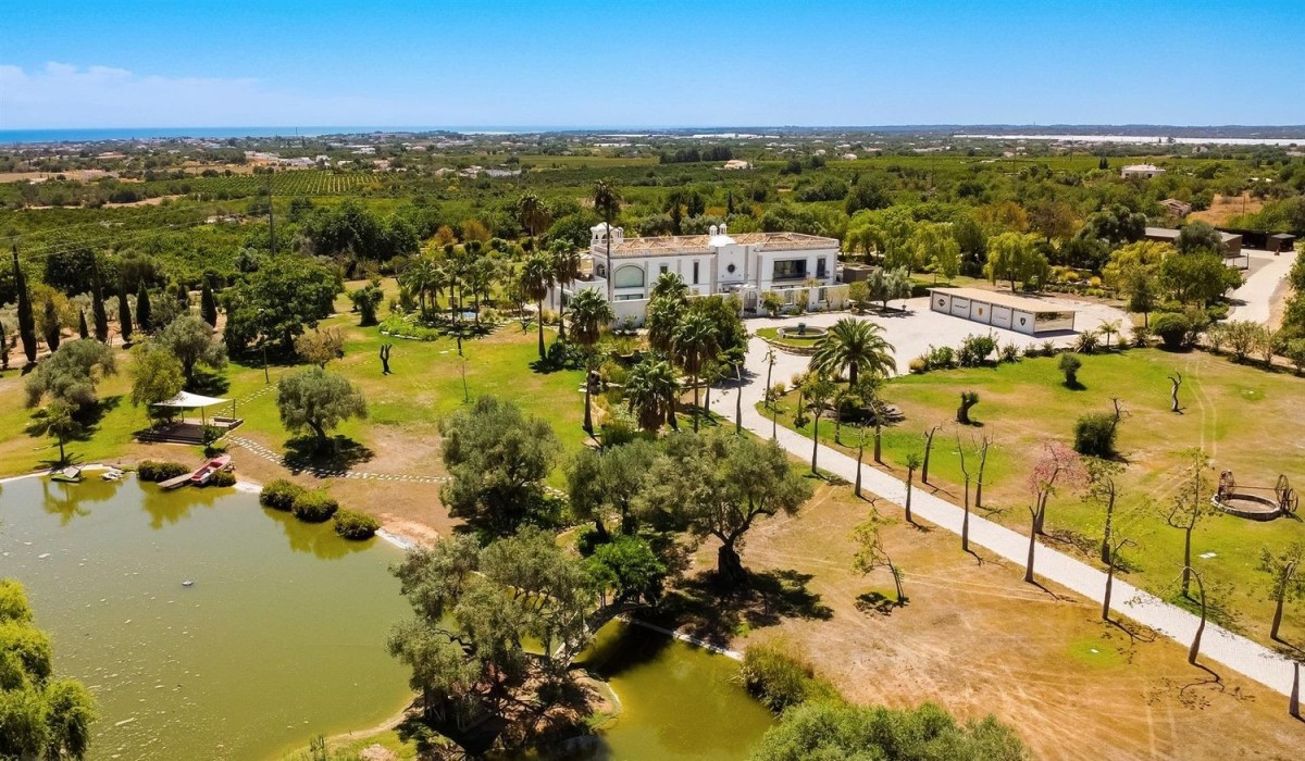 Portuguese estate for sale