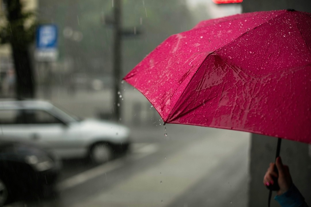 guarda chuva vermelho