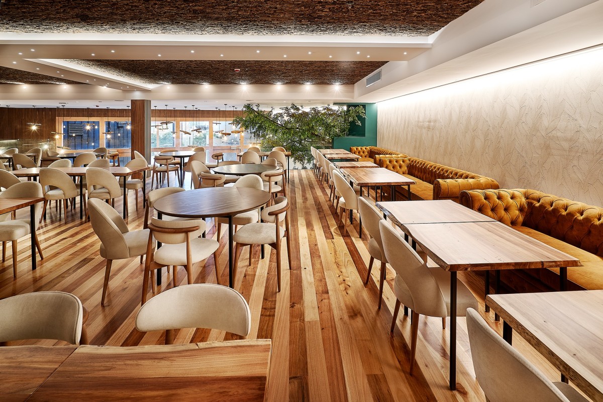 The Log Porto Hotel