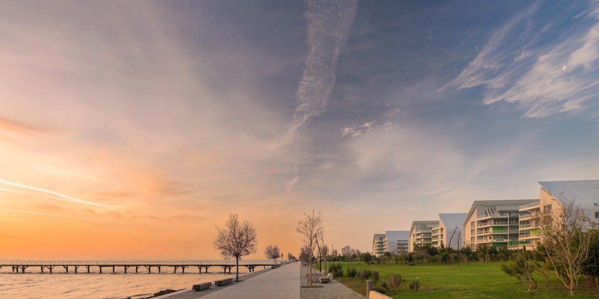 Prata Riverside Village