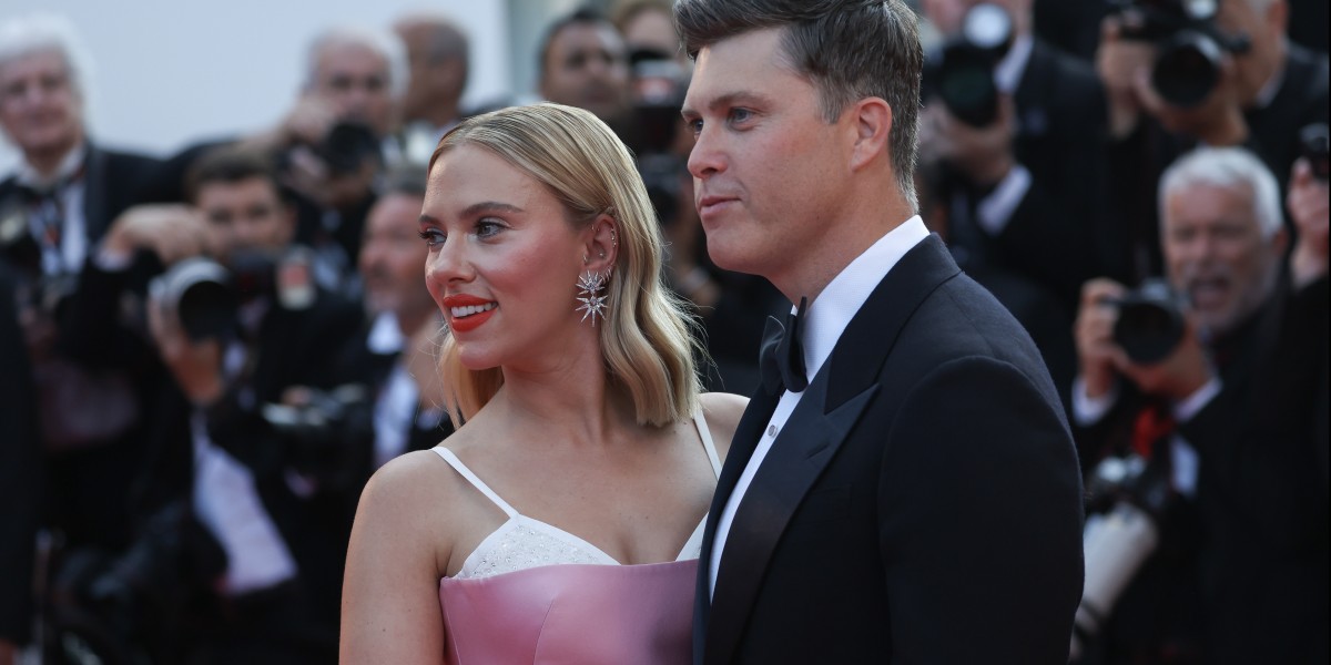 Scarlett Johansson e Colin Jost