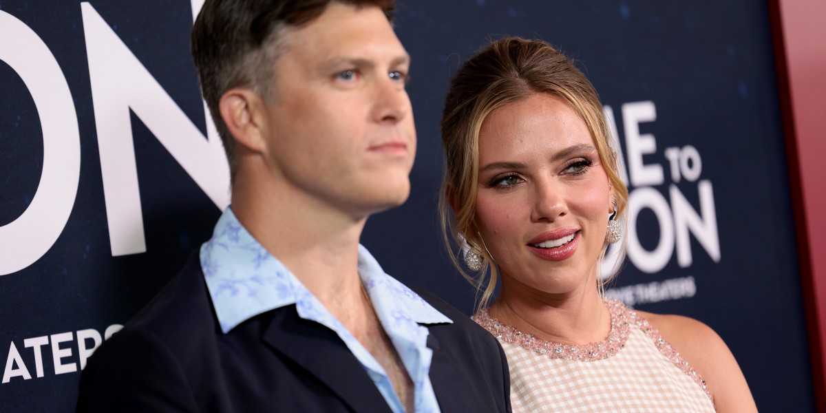 Scarlett Johansson e Colin Jost