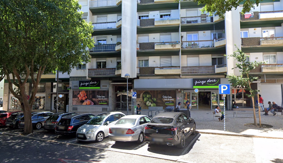 Pingo Doce em Paço de Arcos, Lisboa Compra de supermercados