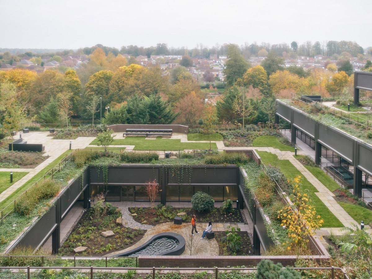 Jardins suspensos em escritório
