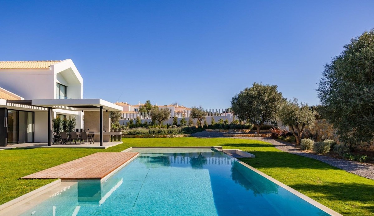 Luxury villa for sale in Portugal's Golden Triangle