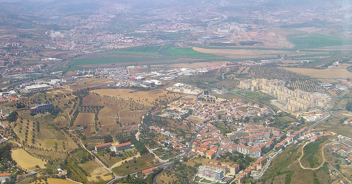 Loures
