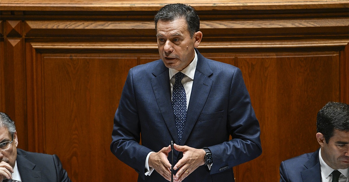 Luís Montenegro, primeiro-ministro Crise de acesso à habitação