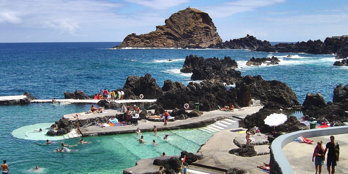 Piscinas Naturais Porto Moniz