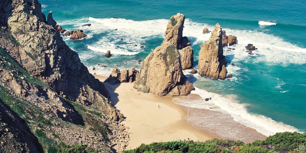 Nudist beaches in Portugal