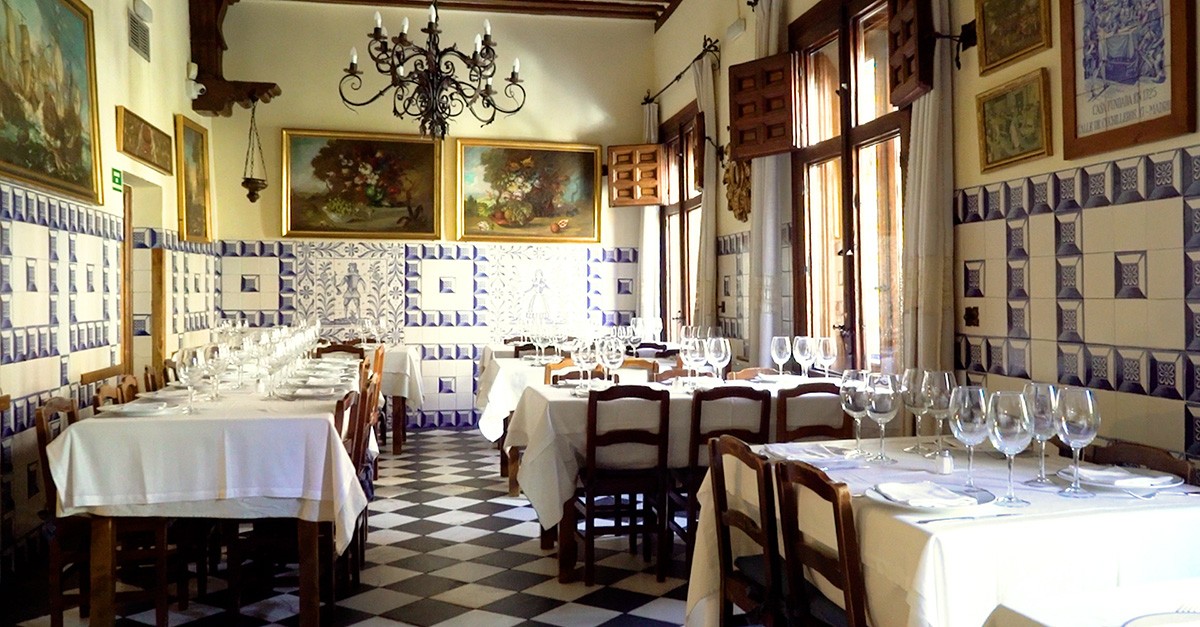 Parte exterior da sala de jantar do primeiro andar