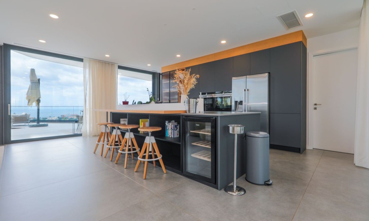 Open kitchen