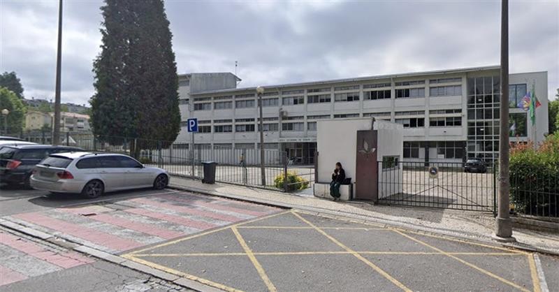Escola Básica e Secundária Dr. Serafim Leite, São João da Madeira Comprar casa perto das escolas
