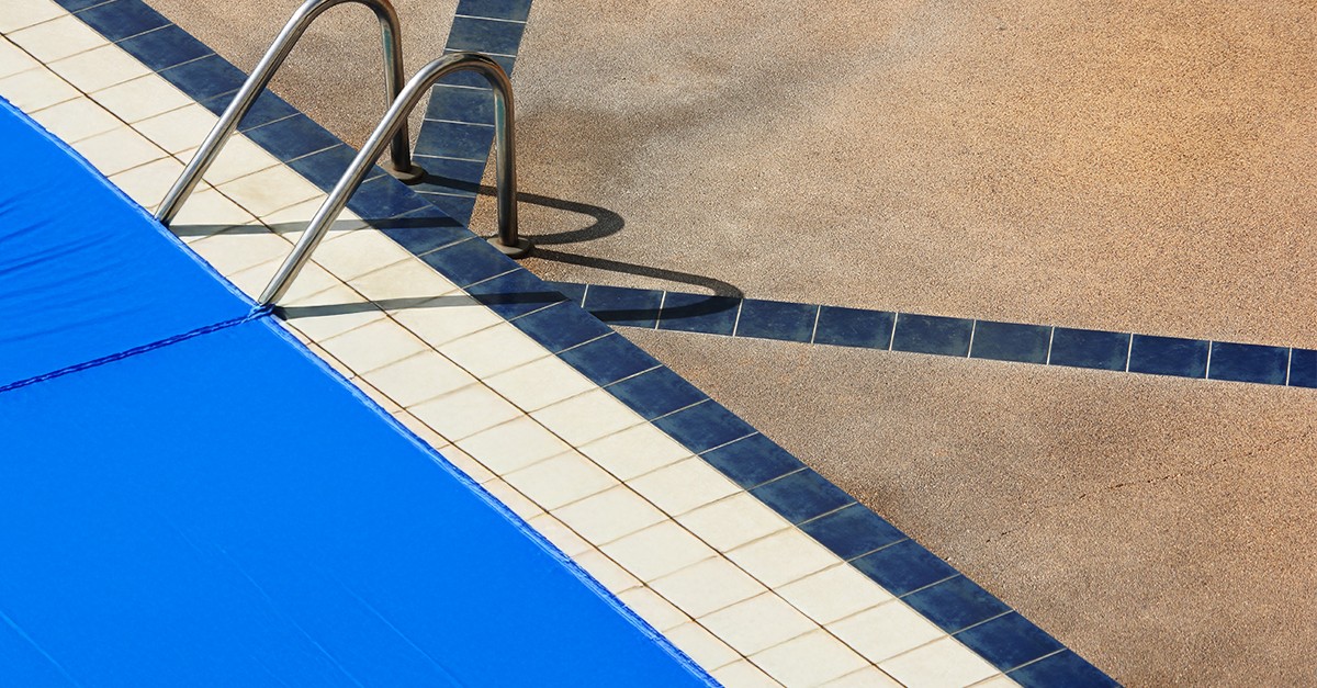 Escolher cobertura para piscina