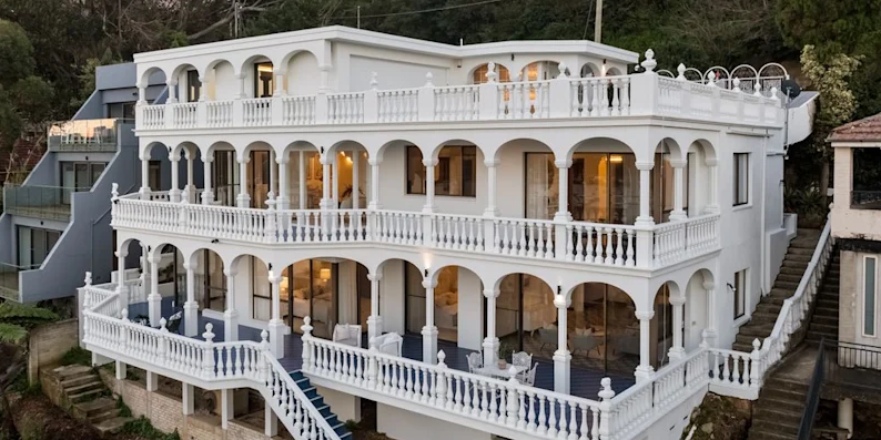 "Wedding Cake House"