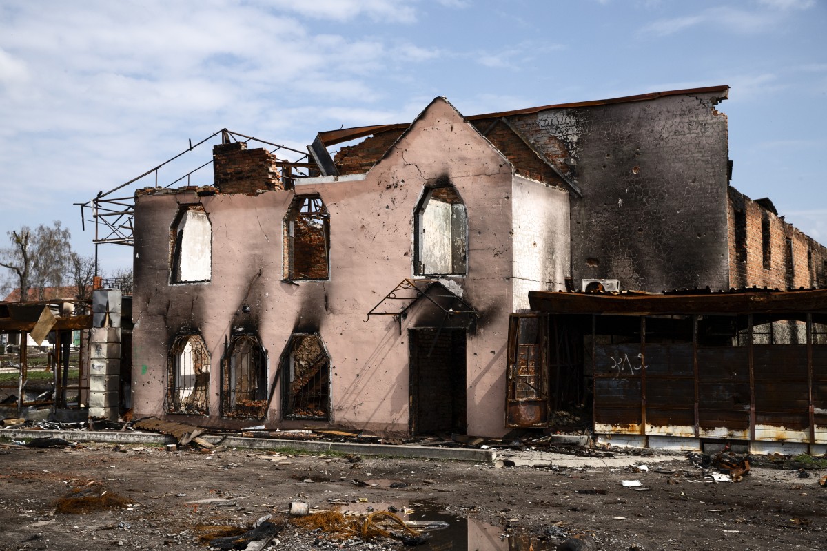 Reconstrução de casas após incêndios