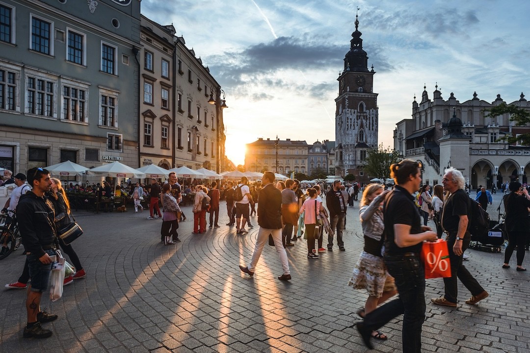 cidade com muitos turistas