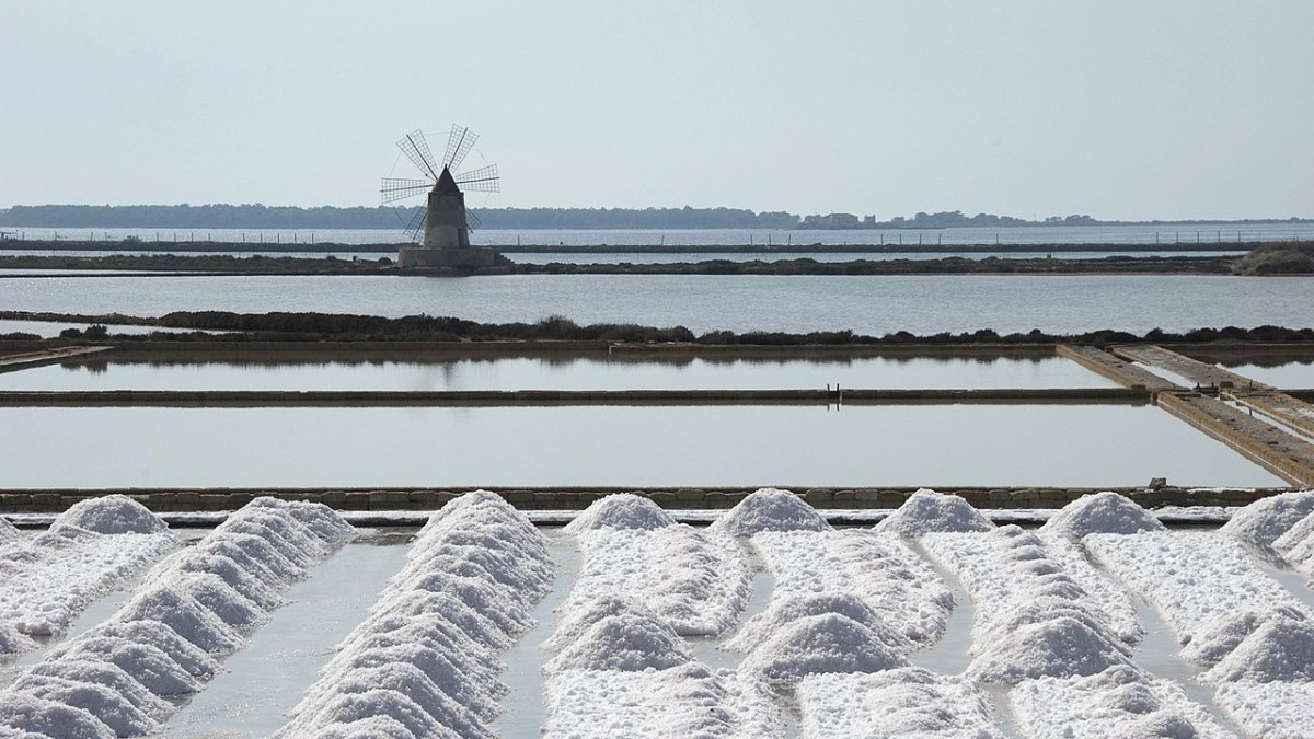 Lago de água salgada