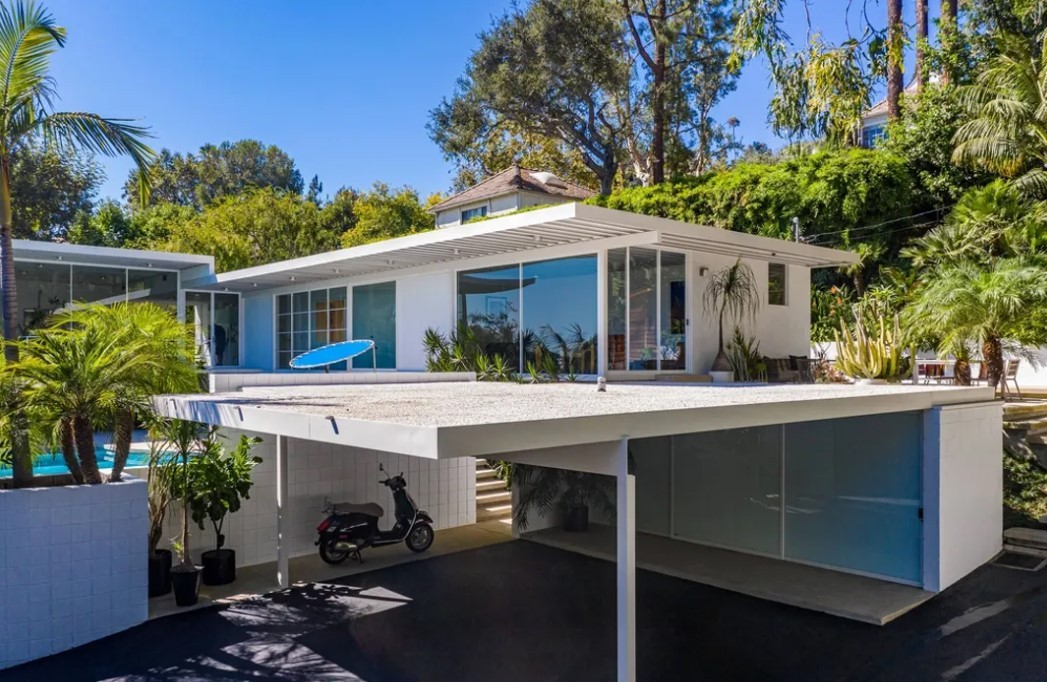 La villa che Austin Butler ha acquistato da Brad Pitt