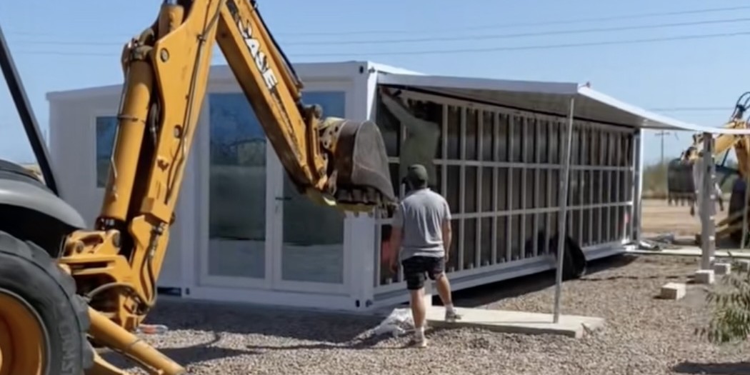 TikToker compra uma casa pré-fabricada no AliExpress por 12.000 euros