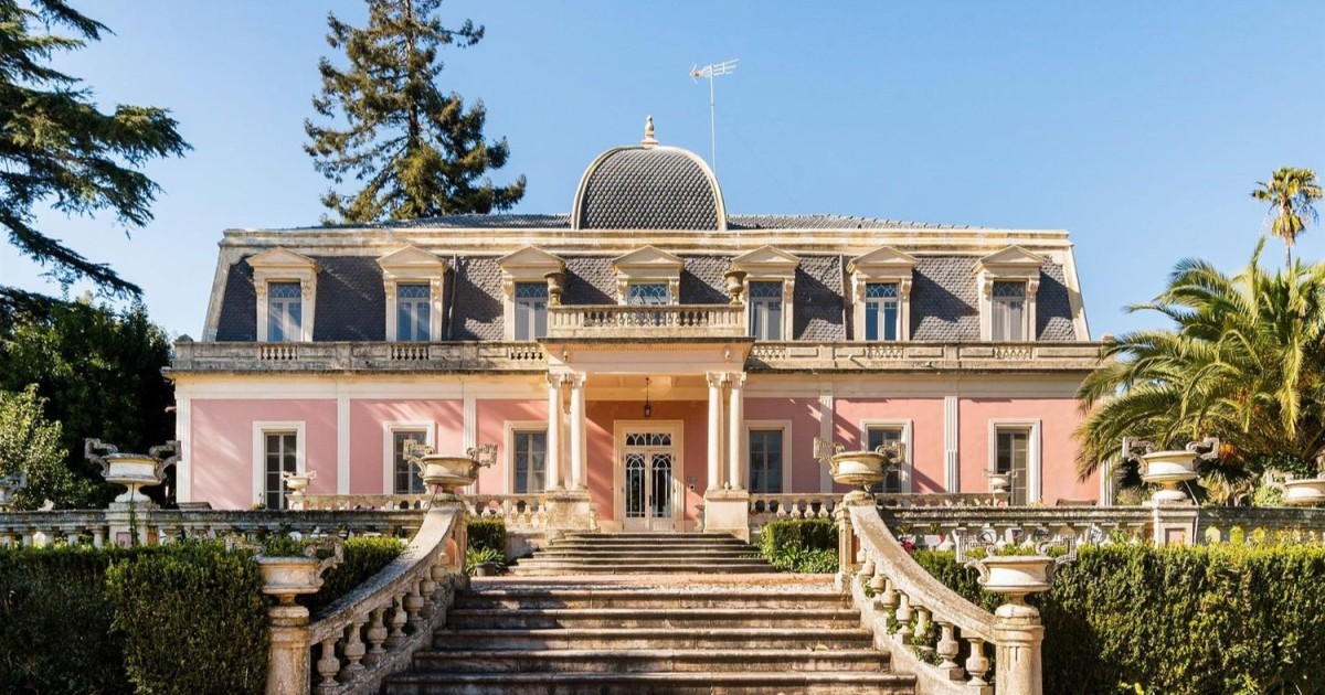 Portugal palace for sale