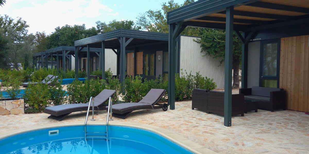 Casas pré-fabricadas com piscina