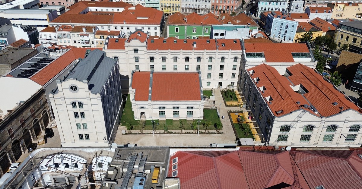 Escola em antiga fábrica de massas