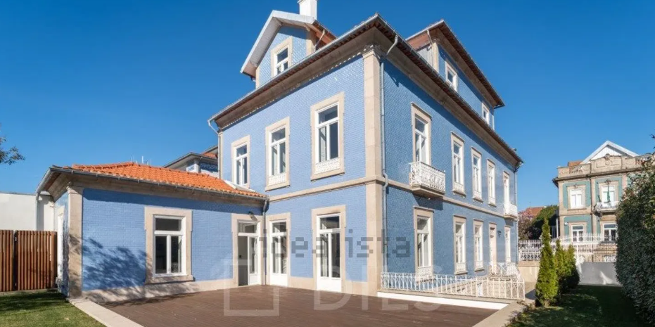 Palácio na Baixa do Porto