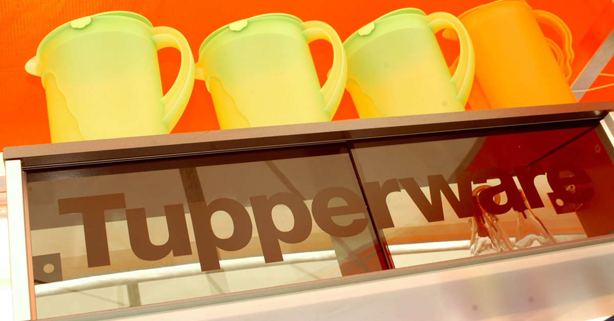 Fábrica da Tupperware à venda