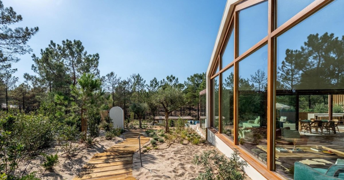 Indoor outdoor living