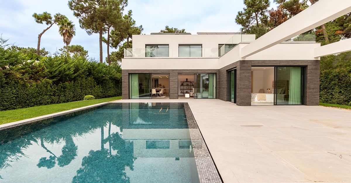 Casas de luxo na margem sul de Lisboa