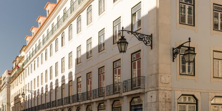 MYTHIC SANA Downtown Suites