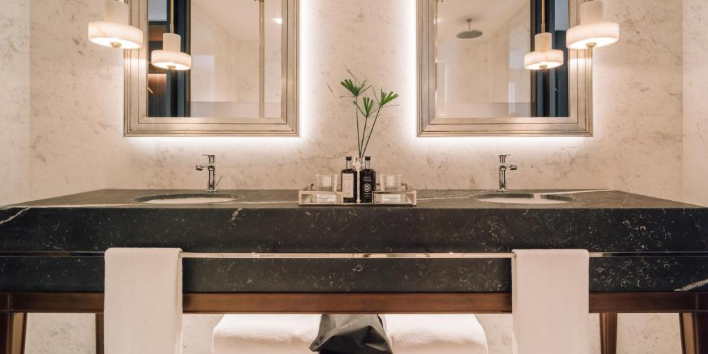 MYTHIC SANA Downtown Suites