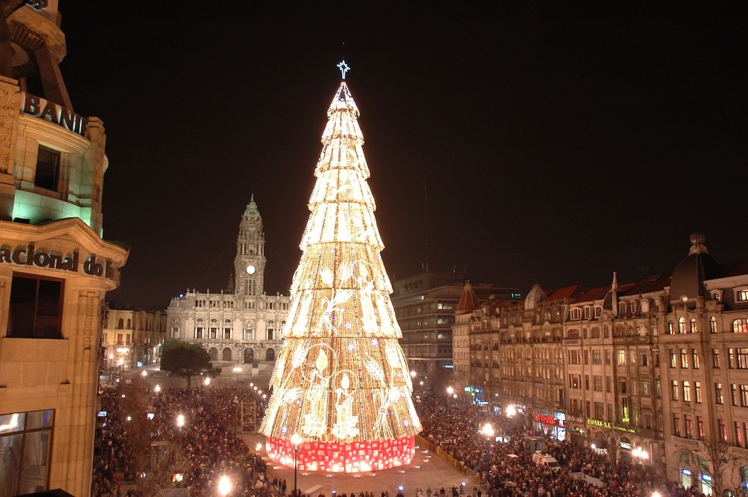 árvore de Natal na Avenida dos Aliados