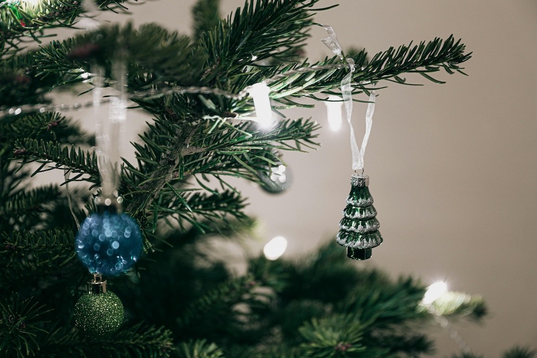 árvore de Natal verde e azul
